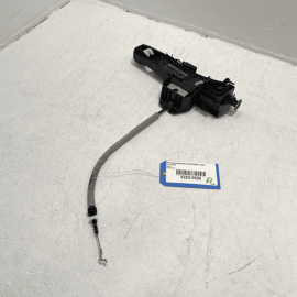 MERCEDES E350 W212 FRONT DRIVER DOOR HANDLE BASE BRACKET BRACE 2010-2016 OEM