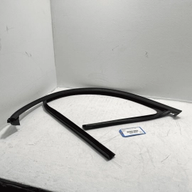 2010 - 2016 MERCEDES BENZ E350 W212 FRONT DRIVER LEFT WINDOW GUIDE SEAL OEM