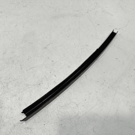 2010-2016 MERCEDES E350 REAR LEFT DRIVER WINDOW GLASS TRIM DIVIDER OEM