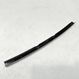 2010-2016 MERCEDES E350 REAR LEFT DRIVER WINDOW GLASS TRIM DIVIDER OEM