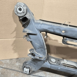 2010-2016 MERCEDES E350 W212 SEDAN REAR SUB FRAME CROSSMEMBER CRADLE OEM