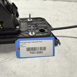 2017-2018 VW PASSAT Automatic Shifter Assembly W/ Linkage & Shift Knob OEM