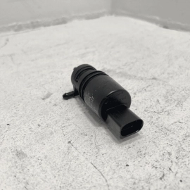 2016 MERCEDES-BENZ E 350 4MATIC Windshield Washer Tank Pump OEM