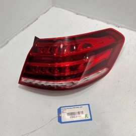 2010-2016 MERCEDES E350 REAR OUTER PASSENGER SIDE TAIL LIGHT TAILLIGHT LAMP OEM