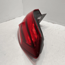 2010-2016 MERCEDES E350 REAR OUTER PASSENGER SIDE TAIL LIGHT TAILLIGHT LAMP OEM