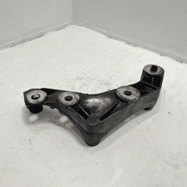 2016 MERCEDES-BENZ E350 ENGINE MOTOR OIL PAN SUPPORT BRACKET MOUNT OEM