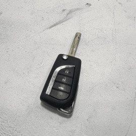 2019-2024  TOYOTA CAMRY L LE XLE XSE  SMART ENTRY FLIP KEY FOB OEM 2019-2024  TOYOTA CAMRY L LE XLE XSE  SMART ENTRY FLIP KEY FOB OEM