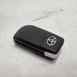 2019-2024  TOYOTA CAMRY L LE XLE XSE  SMART ENTRY FLIP KEY FOB OEM 2019-2024  TOYOTA CAMRY L LE XLE XSE  SMART ENTRY FLIP KEY FOB OEM