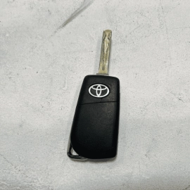 2019-2024  TOYOTA CAMRY L LE XLE XSE  SMART ENTRY FLIP KEY FOB OEM 2019-2024  TOYOTA CAMRY L LE XLE XSE  SMART ENTRY FLIP KEY FOB OEM