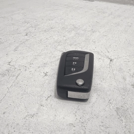 2019-2024  TOYOTA CAMRY L LE XLE XSE  SMART ENTRY FLIP KEY FOB OEM 2019-2024  TOYOTA CAMRY L LE XLE XSE  SMART ENTRY FLIP KEY FOB OEM