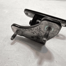 2010-2016 MERCEDES-BENZ E350 FRONT RIGHT PASSENGER DOOR LOWER INNER HINGE OEM