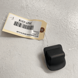 2007-2013 MERCEDES S550 W221 Rear Seat Child Seat Cover Trim Mount OEM