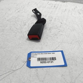 2010-2016 MERCEDES E350 E550 W212 REAR RIGHT SIDE SEAT BELT SEATBELT BUCKLE OEM