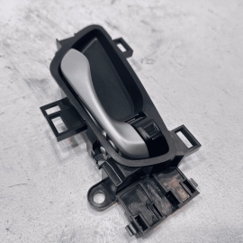 HONDA CIVIC 2016-2021 FRONT OR REAR PASSENGER INTERIOR DOOR PULL HANDLE INER OEM HONDA CIVIC 2016-2021 FRONT OR REAR PASSENGER INTERIOR DOOR PULL HANDLE INER OEM