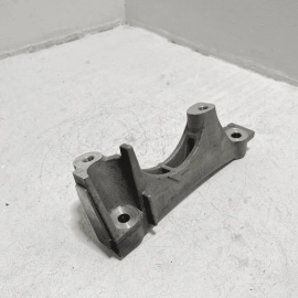 TOYOTA CAMRY 2018-2024 ENGINE RIGHT SIDE SPACER MOUNT SUPPORT BRACKET OEM