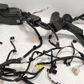 TOYOTA CAMRY SE 2021-2022 2.5L ENGINE ROOM WIRE WIRING HARNESS & FUSE BOX OEM