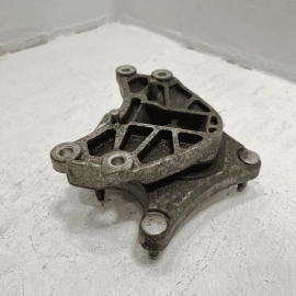 2010-2016 MERCEDES-BENZ E350 TRANSMISSION MOUNT SUPPORT BRACKET OEM