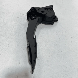 2018 - 2020 GMC TERRAIN 1.5L GAS ACCELERATOR THROTTLE PEDAL & SENSOR OEM