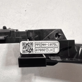 HONDA CIVIC FRONT OR REAR DRIVER INTERIOR DOOR PULL HANDLE INNER  2016-2021 OEM HONDA CIVIC FRONT OR REAR DRIVER INTERIOR DOOR PULL HANDLE INNER  2016-2021 OEM