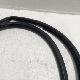 TOYOTA CAMRY 2018-2025 FRONT PASSENGER SIDE DOOR BODY WEATHERSTRIP SEAL OEM