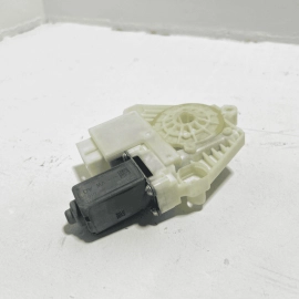 2019 - 2024 VOLKSWAGEN JETTA REAR PASSENGER SIDE DOOR WINDOW REGULATOR MOTOR OEM