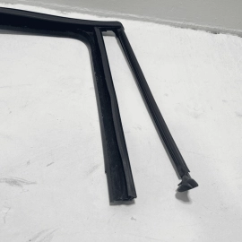 2019-2025 VW JETTA REAR DOOR PASSENGER SIDE WINDOW GLASS RUN CHANNEL SEAL OEM