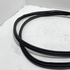 HONDA ACCORD 18-25 FRONT RIGHT PASSENGER SIDE DOOR BODY WEATHERSTRIP SEAL OEM