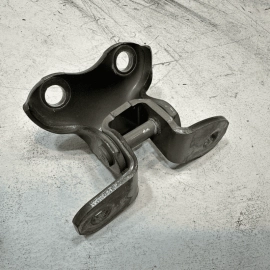 TOYOTA CAMRY 2012-2025 FRONT LEFT DRIVER SIDE DOOR LOWER HINGE OEM BLACK = 218 =