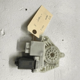 VOLKSWAGEN JETTA 2019 - 2021 REAR RIGHT SIDE DOOR WINDOW REGULATOR MOTOR OE