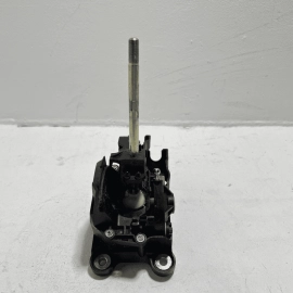 2015-2018 FORD FOCUS ST  2.0L 6 SPEED MANUAL GEAR SHIFT SHIFTER BOX ASSEMBLY OEM