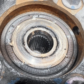 2019-2021 TOYOTA CAMRY XSE FRONT PASSENGER SIDE SPINDLE KNUCKLE HUB OEM