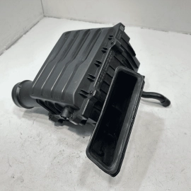 2019-2021 VOLKSWAGEN JETTA VW 1.4L AIR CLEANER INTAKE FILTER BOX UPPER COVER OEM