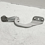2012-2018 FORD FOCUS FRONT LEFT DRIVER SIDE BONNET HOOD HINGE SUPPORT OEM YZ