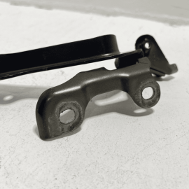 2014-2016 ACURA MDX FRONT RIGHT PASSENGER SIDE HOOD HINGE BRACKET OEM