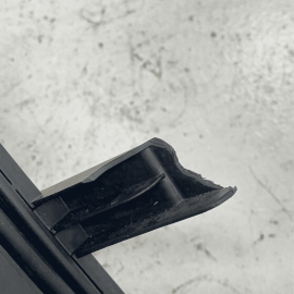 2014-22 Jeep Cherokee Front Right Door Multi-Function Bracket & Glass Guide