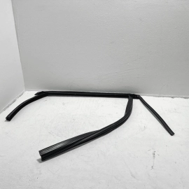 2014-2018 FORD FOCUS REAR LEFT DRIVER DOOR WINDOW RUN CHANNEL SEAL STRIP OEM