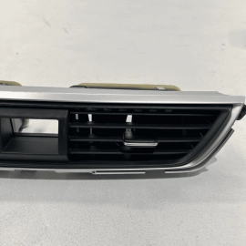2018-2020 HONDA ACCORD DASH INSTRUMENT DASHBOARD CENTER AC AIR VENT GRILLE OEM