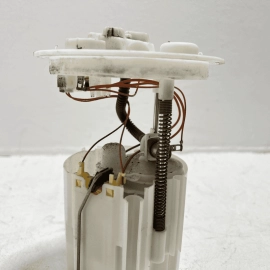 2013 - 2018 Ford Focus 2.0L ST Fuel Pump Gas Fuel Tank Mounted Snder & Pump OEM