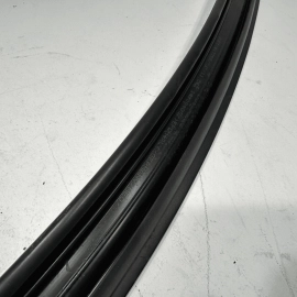 2016-2018 AUDI A6 FRONT DRIVER DOOR GLASS RUN CHANNEL WEATHERSTRIP SEAL OEM