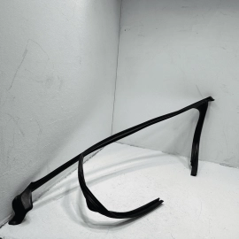 2016-2018 AUDI A6 FRONT PASSENGER DOOR UPPER WINDOW GLASS RUN CHANEL SEAL OEM