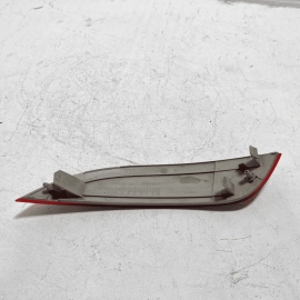 2015-2018 FORD FOCUS HATCBACK REAR BUMPER MARKER PASSENGER SIDE RH REFLECTOR OEM