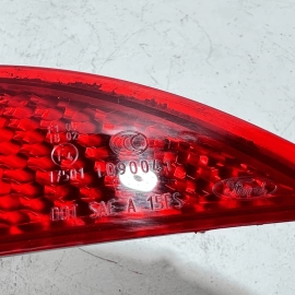 2015-2018 FORD FOCUS HATCBACK REAR BUMPER MARKER PASSENGER SIDE RH REFLECTOR OEM