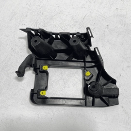 2016 AUDI A6 3.0L QUATTRO REAR BUMPER RIGHT SIDE UPPER GUIDE SUPPORT BRACKET OEM
