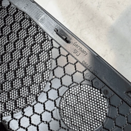 2013-2018 AUDI A6 FRONT CENTER WINDSHIELD DEFROSTER TRIM OEM 2013-2018 AUDI A6 FRONT CENTER WINDSHIELD DEFROSTER TRIM OEM