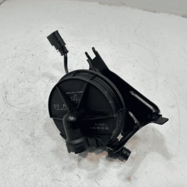 2012 - 2018 AUDI A6 3.0LENGINE MOTOR AIR INJECTION PUMP W/ BRACKET OEM
