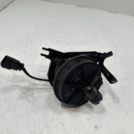 2012 - 2018 AUDI A6 3.0LENGINE MOTOR AIR INJECTION PUMP W/ BRACKET OEM