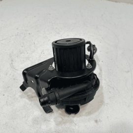 2012 - 2018 AUDI A6 3.0LENGINE MOTOR AIR INJECTION PUMP W/ BRACKET OEM