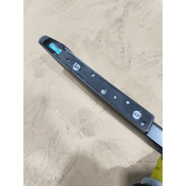 2021-2024 Volkswagen Atlas Upper Passenger Side Roof Rail W/Out Panoramic OEM