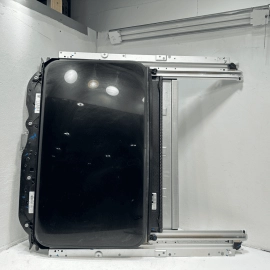 2016 - 2021 JEEP GRAND CHEROKEE SUN ROOF SUNROOF MOONROOF FRAME W/ GLASS OEM