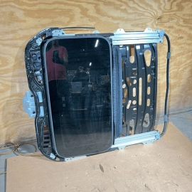 2016-2018 HONDA PILOT SUNROOF FRAME SUNSHADE WINDOW GLASS & MOTOR ASSEMBLY 